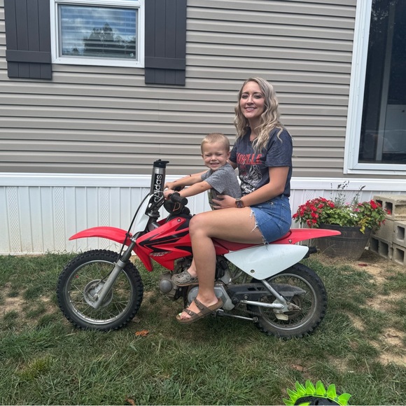 Meet your Posher, Chelsea Leigh - Picture 10 of 16